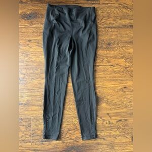 Lululemon Black Women Leggings with side pockets -  LIKE NEW
